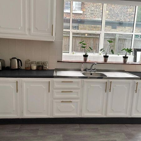 Balham, South London Spacious Guest House 5, 6 Rooms Available エクステリア 写真